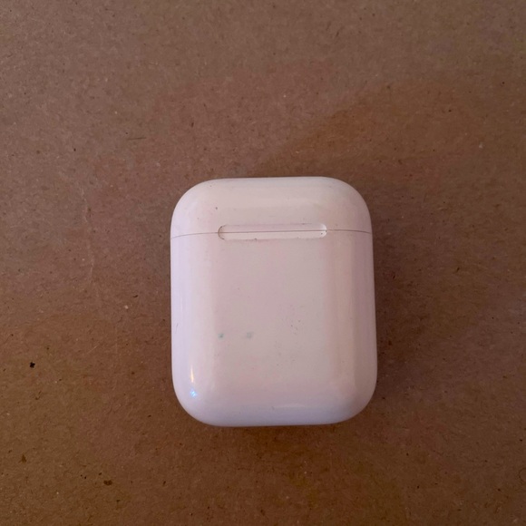 White Wireless Apple Airpods 2nd Gen